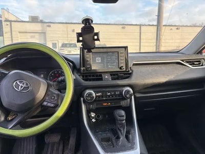 2019 Toyota RAV4 XLE 4DR SUV