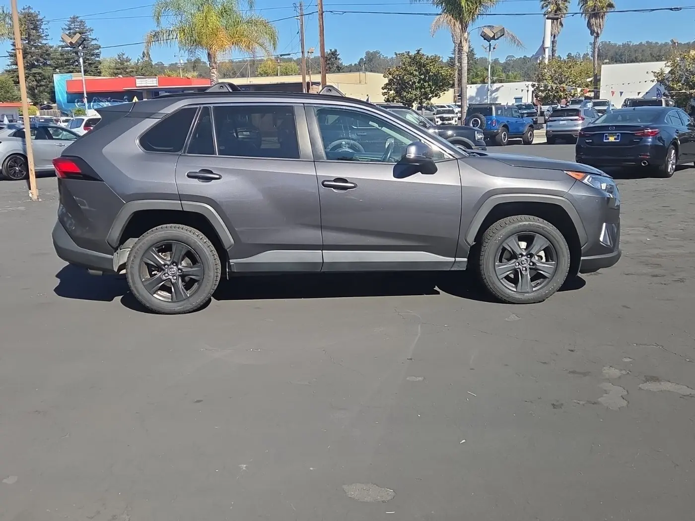 2020 Toyota RAV4 - $23,500