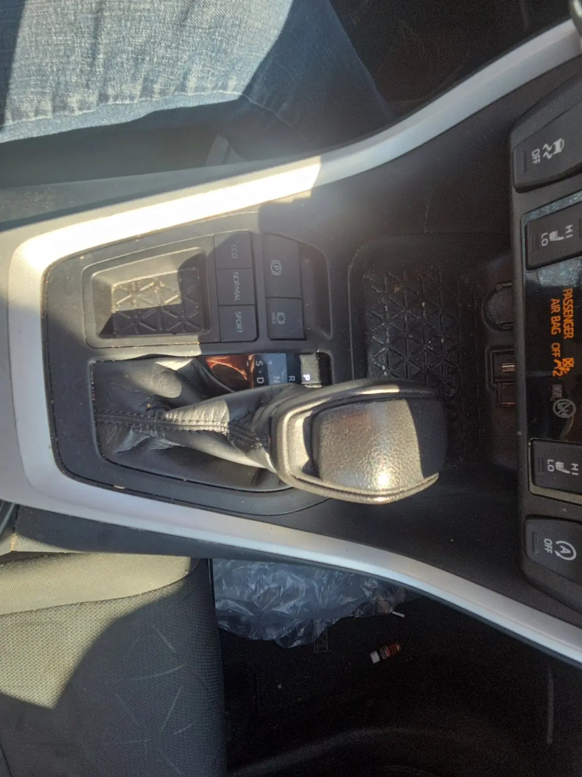 2020 Toyota RAV4 - $23,500