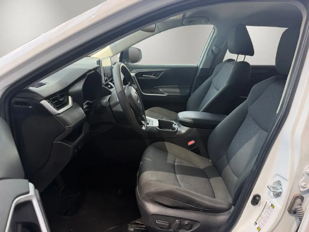 2025 Toyota RAV4 - $30,000