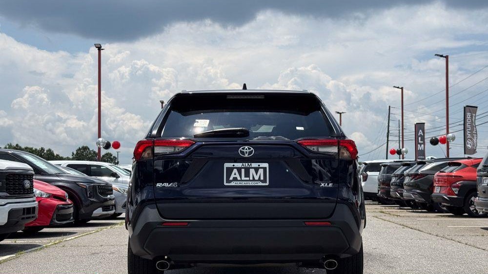 2025 Toyota RAV4 XLE