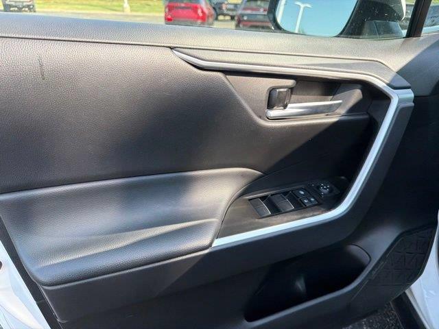 2025 Toyota RAV4 - $34,000