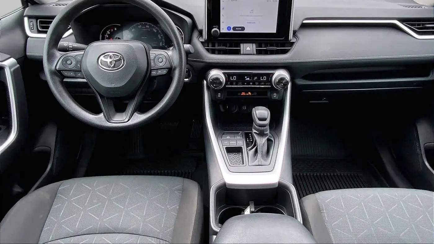 2025 Toyota RAV4 XLE