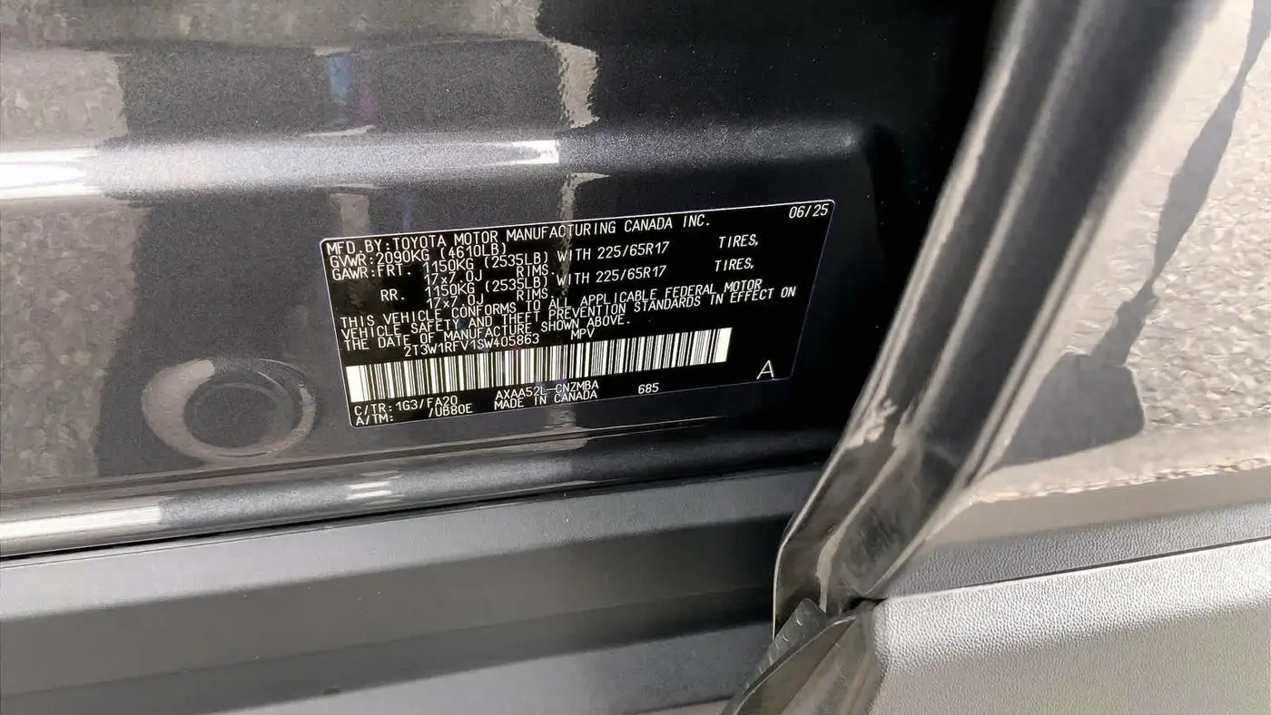2025 Toyota RAV4 XLE