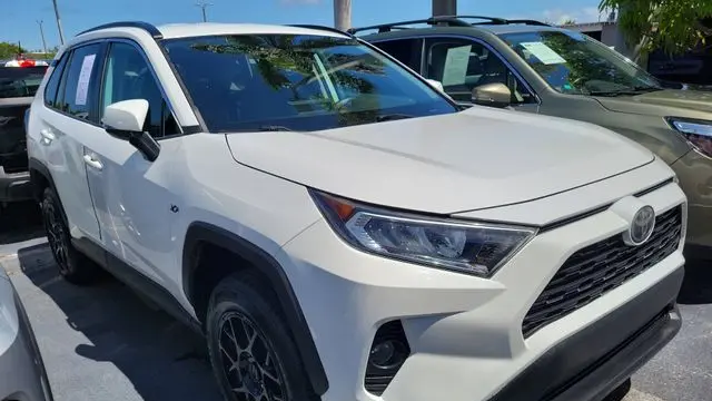 2021 Toyota RAV4 XLE