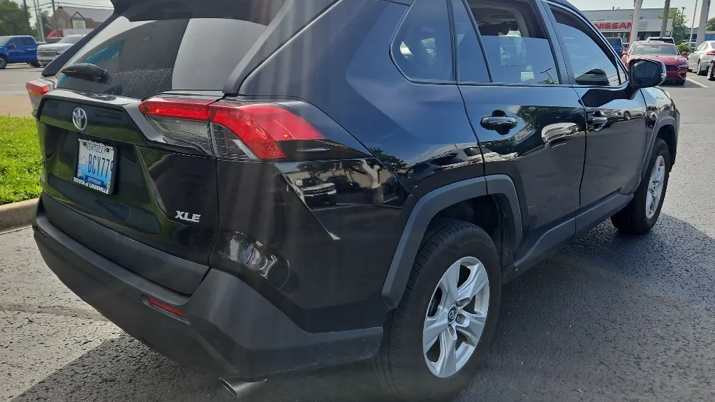 2021 Toyota RAV4 XLE