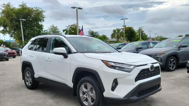 2025 Toyota RAV4 XLE