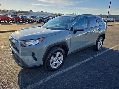 2020 Toyota RAV4 XLE 4DR SUV