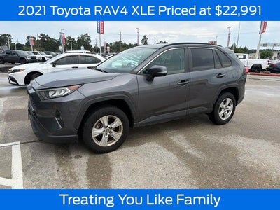 2021 Toyota RAV4 XLE 4DR SUV