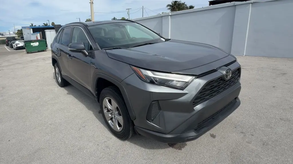 2023 Toyota RAV4 XLE