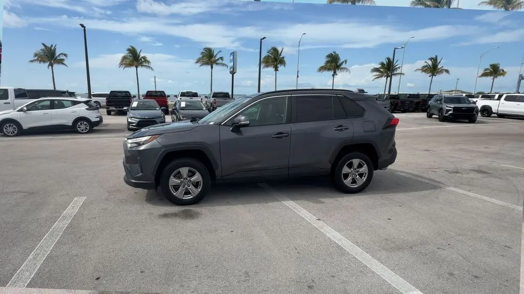2023 Toyota RAV4 XLE