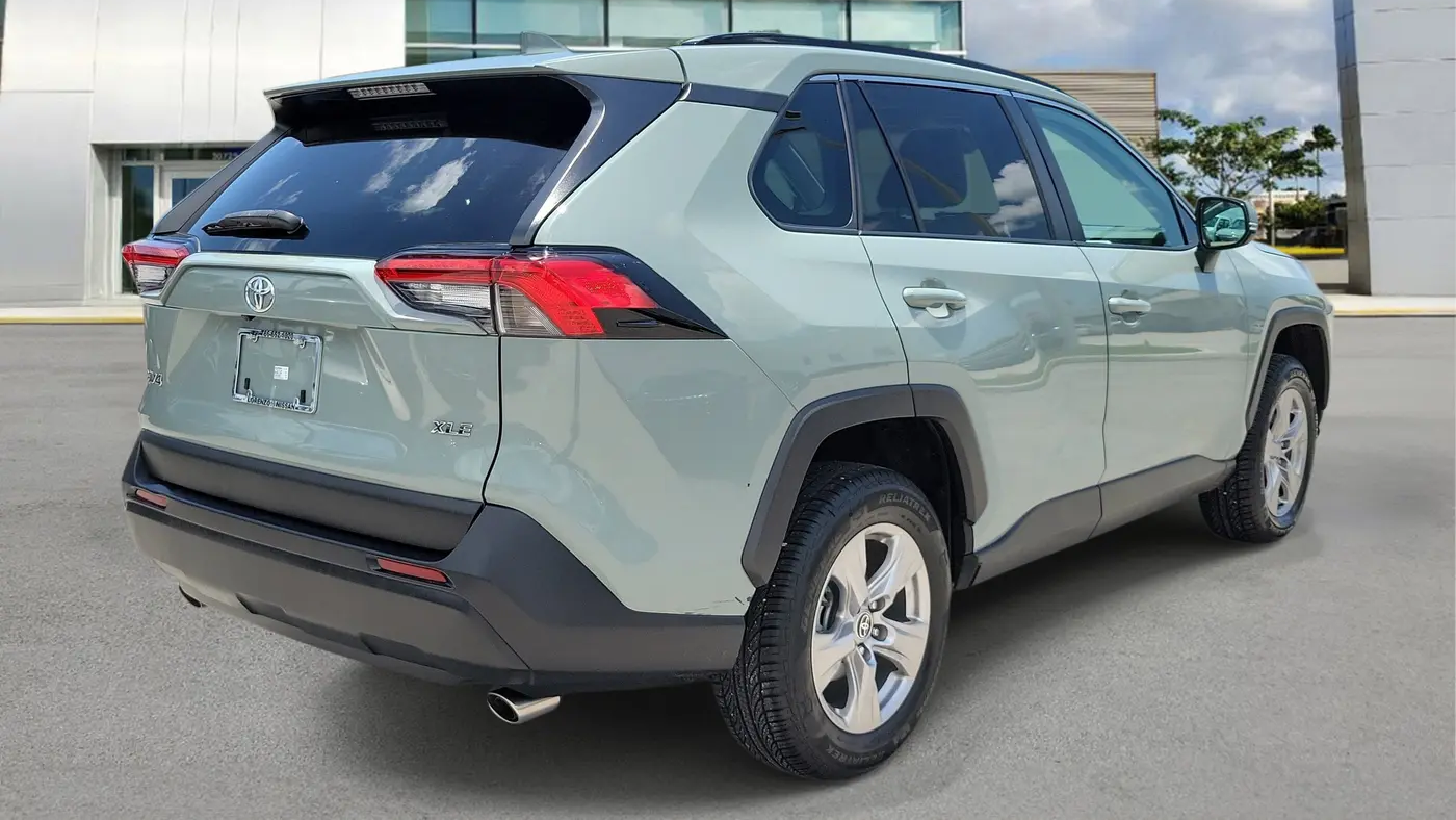 2022 Toyota RAV4 XLE