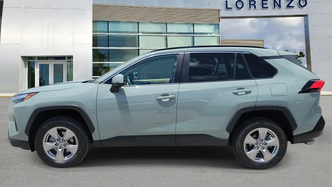 2022 Toyota RAV4 XLE