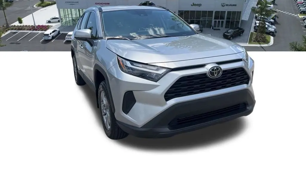 2025 Toyota RAV4 XLE