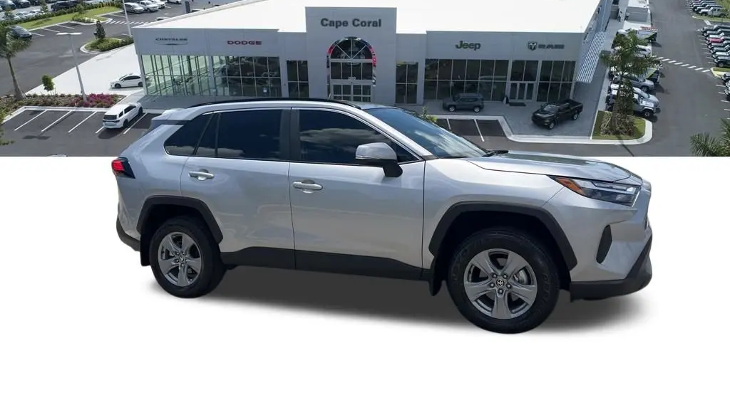 2025 Toyota RAV4 XLE
