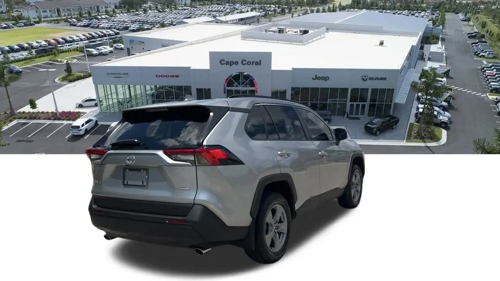 2025 Toyota RAV4 XLE