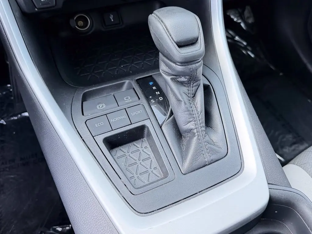 2020 Toyota RAV4 - $21,701