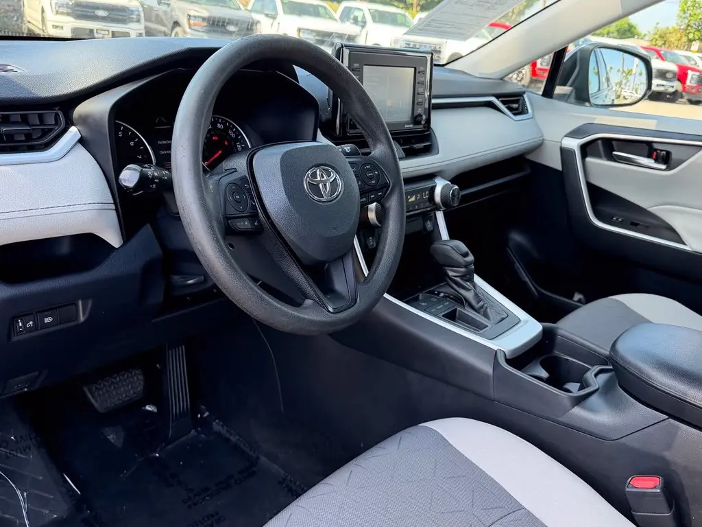 2020 Toyota RAV4 - $21,701