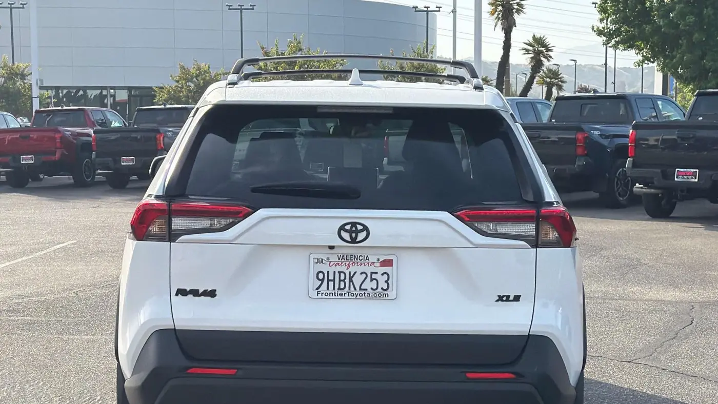 2023 Toyota RAV4 XLE