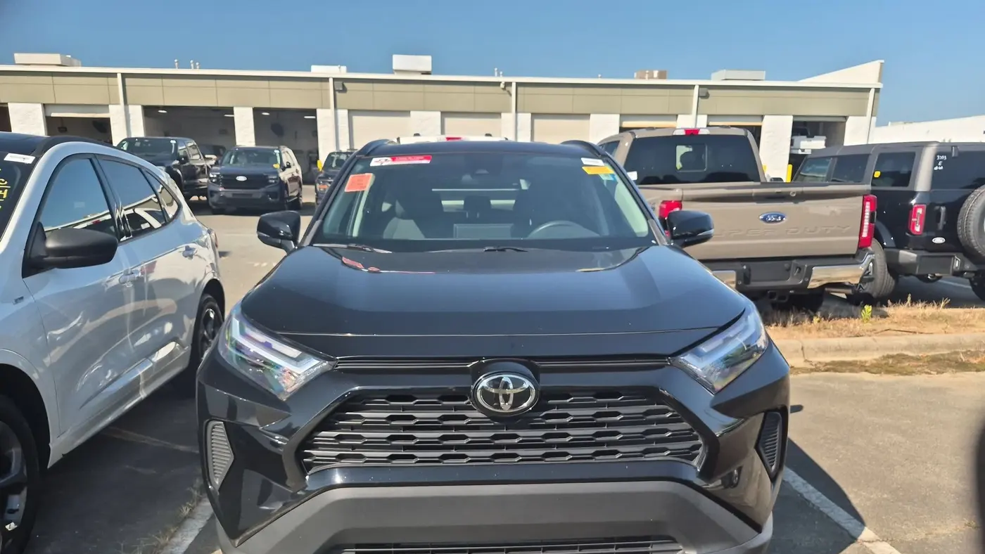 2023 Toyota RAV4 XLE