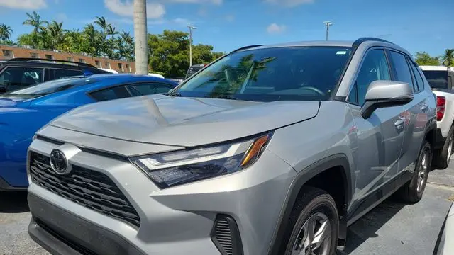 2025 Toyota RAV4 XLE