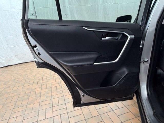 2019 Toyota RAV4 - $18,500