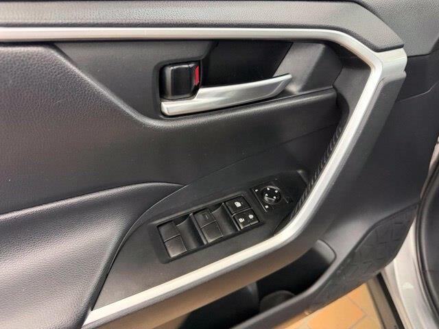 2019 Toyota RAV4 - $18,500
