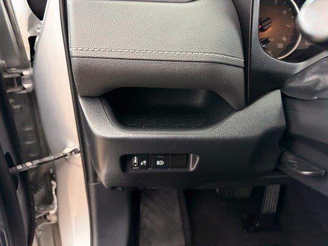 2019 Toyota RAV4 - $18,500