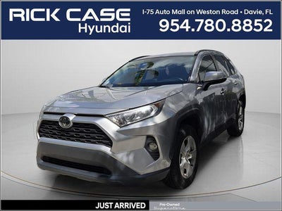 2020 Toyota RAV4 XLE 4DR SUV