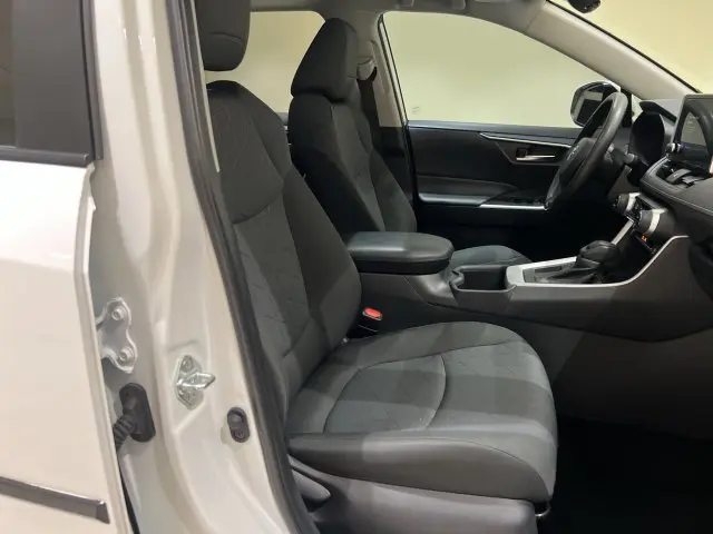 2025 Toyota RAV4 - $32,115