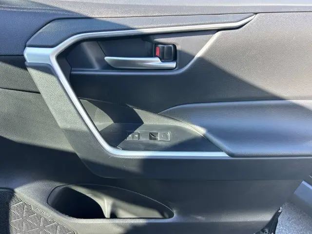 2025 Toyota RAV4 - $30,502