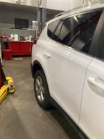 2015 RAV4 Thumbnail 12