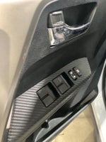 2015 RAV4 Thumbnail 24