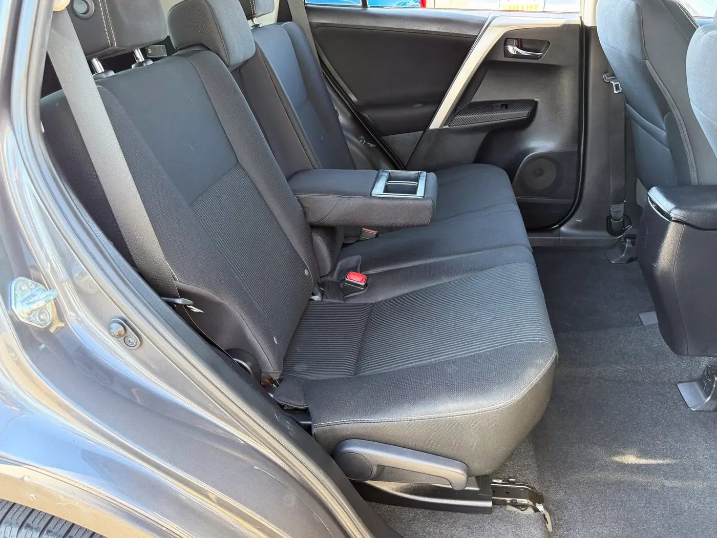 2015 Toyota RAV4 - $10,250