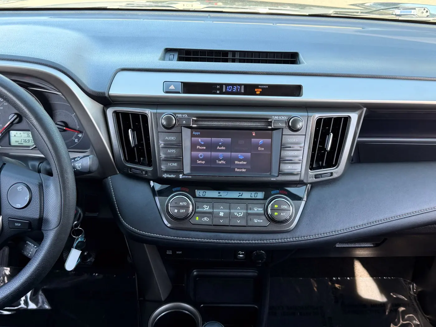 2015 Toyota RAV4 - $10,250
