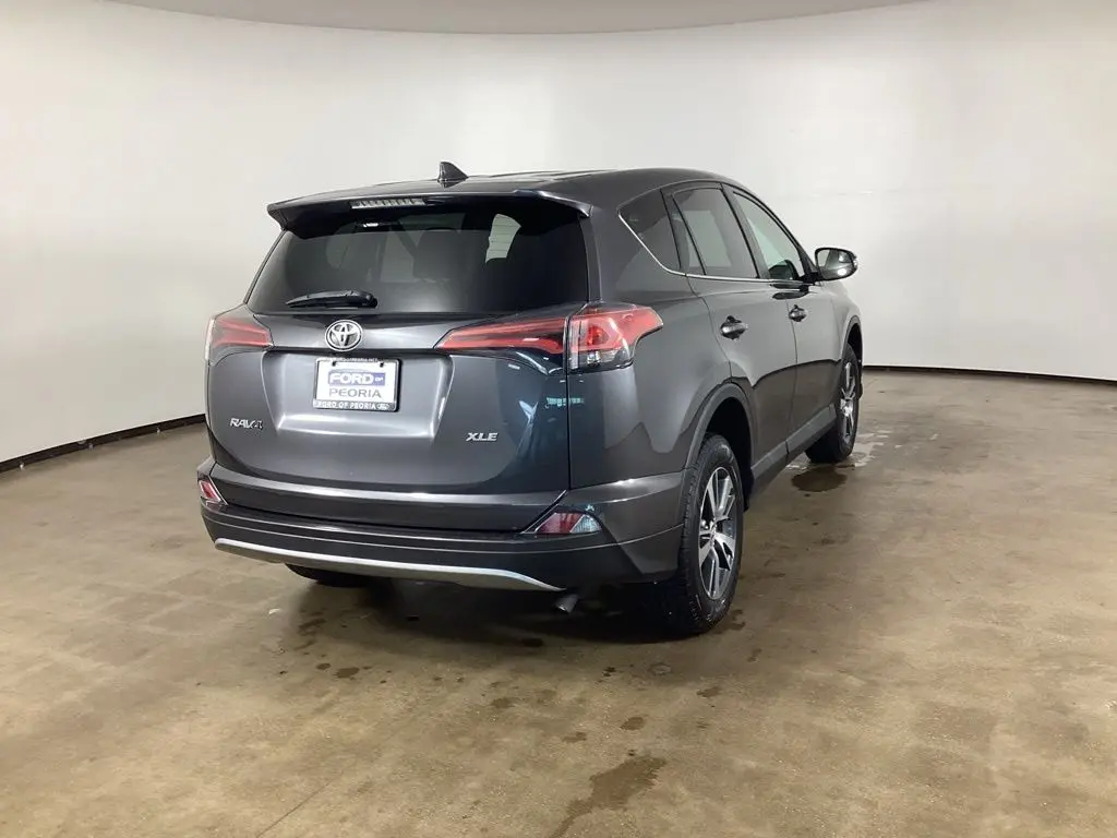 2018 Toyota RAV4 - $15,564