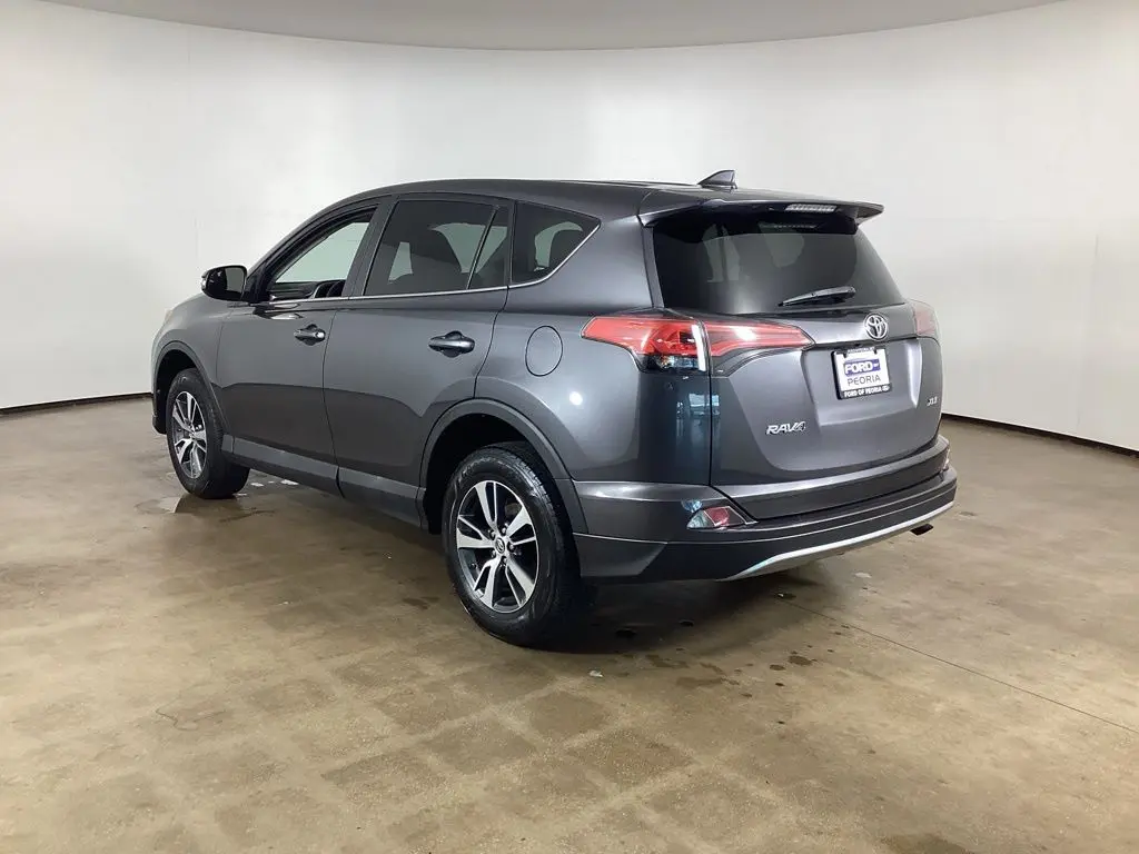 2018 Toyota RAV4 - $15,564