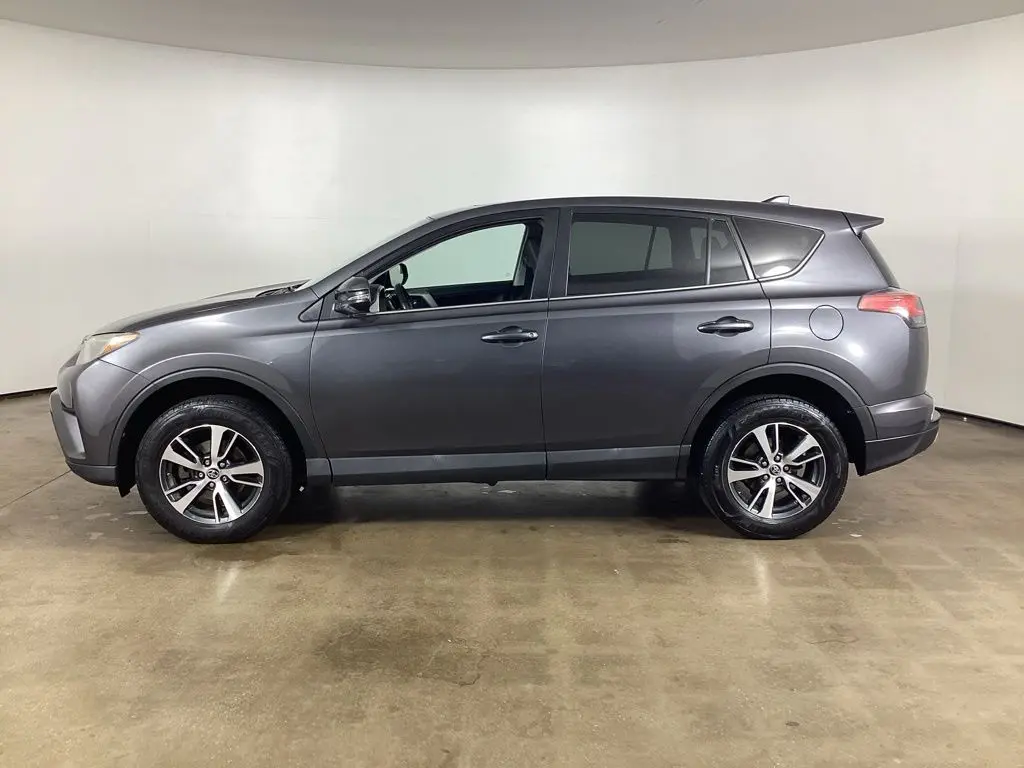 2018 Toyota RAV4 - $15,564