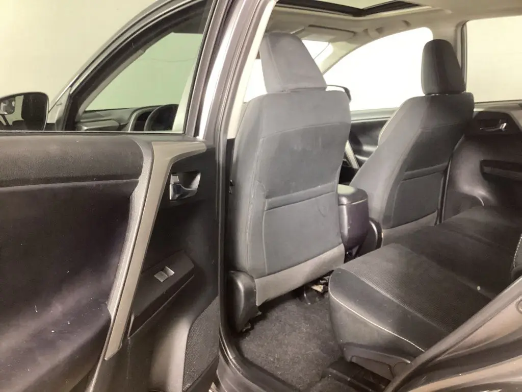2018 Toyota RAV4 - $15,564
