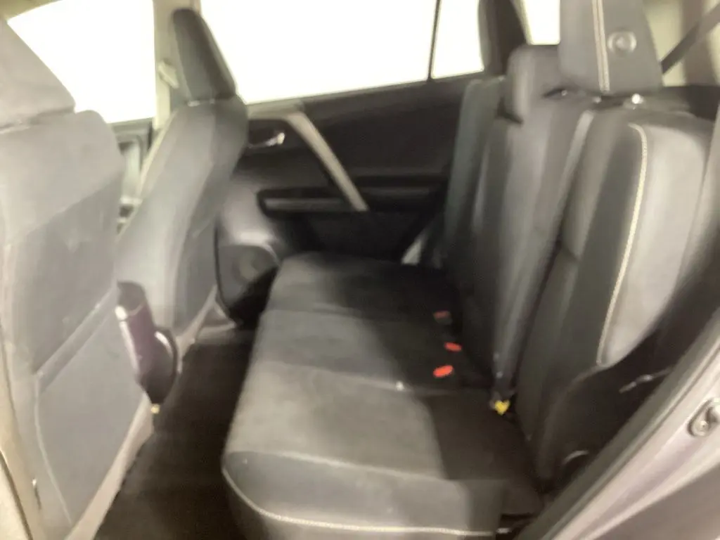 2018 Toyota RAV4 - $15,564