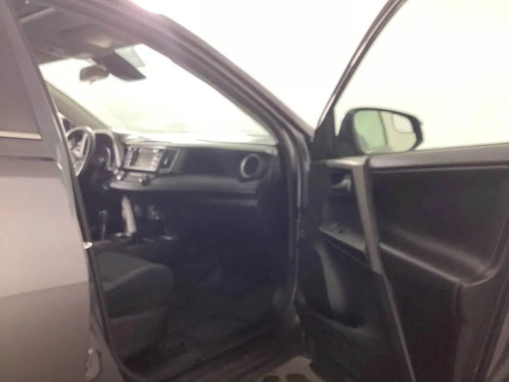 2018 Toyota RAV4 - $15,330
