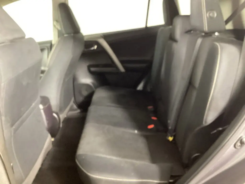 2018 Toyota RAV4 - $15,330