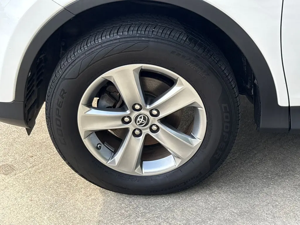 2015 Toyota RAV4 - $15,800