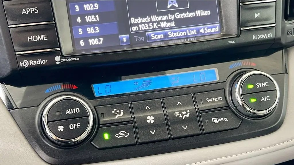 2017 Toyota RAV4 XLE