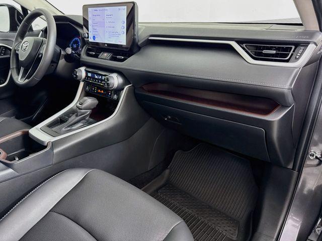 2025 Toyota RAV4 - $35,500