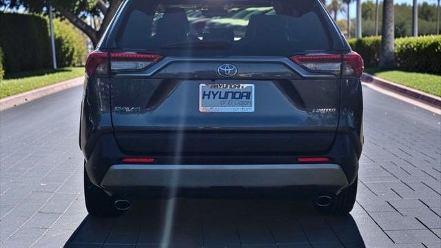 2022 Toyota RAV4 Limited