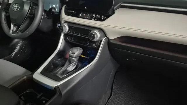 2024 Toyota RAV4 Limited