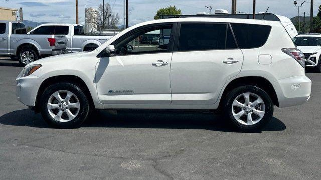 2013 Toyota RAV4 EV Base