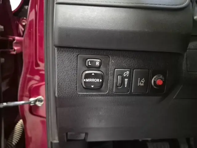 2018 Toyota RAV4 - $19,205