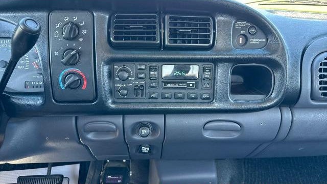 1999 Dodge Ram 1500 ST